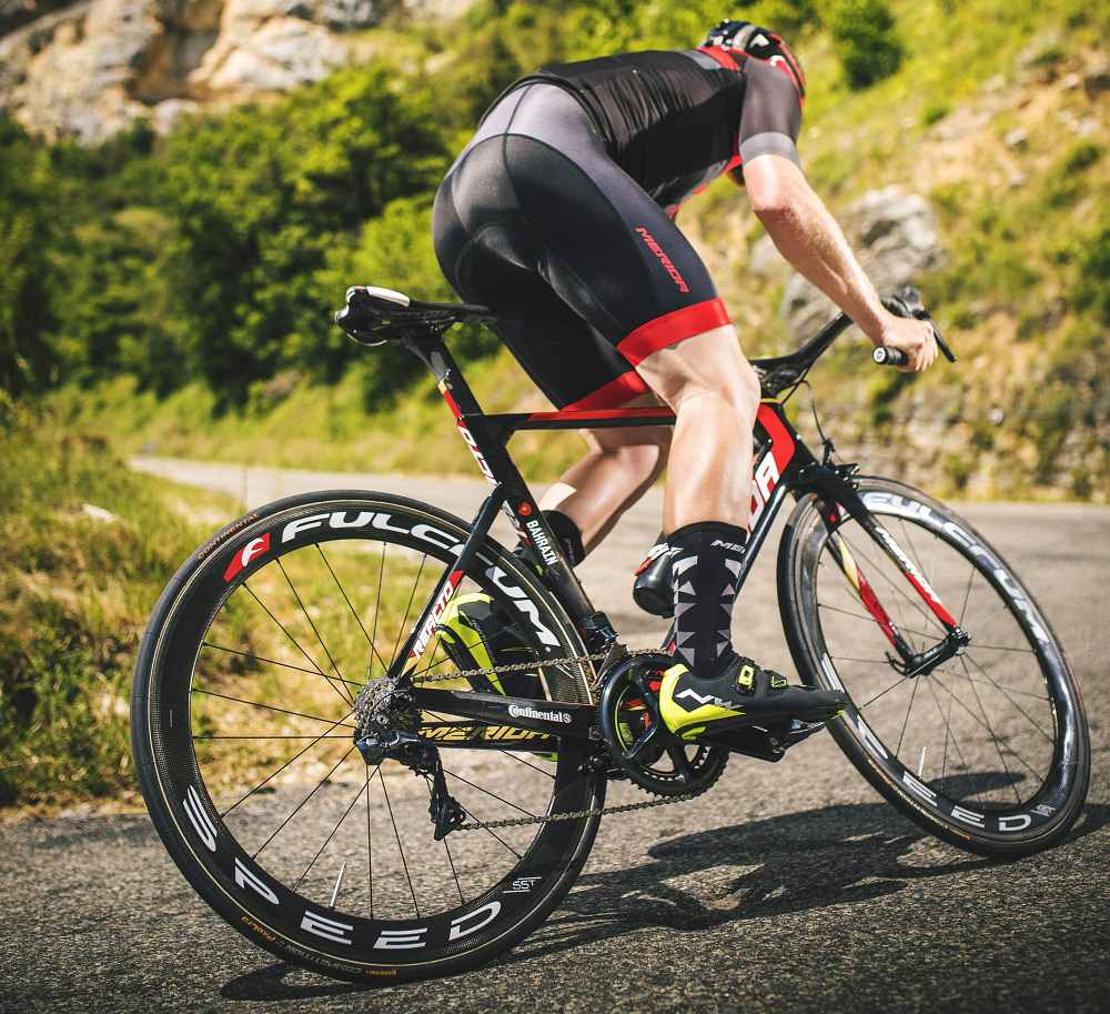 sportovy-cestny-bicykel